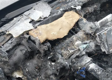 2016 Mercedes-Benz S 550 z USA, uszkodzony, nr VIN WDDUG8CB5GA281215